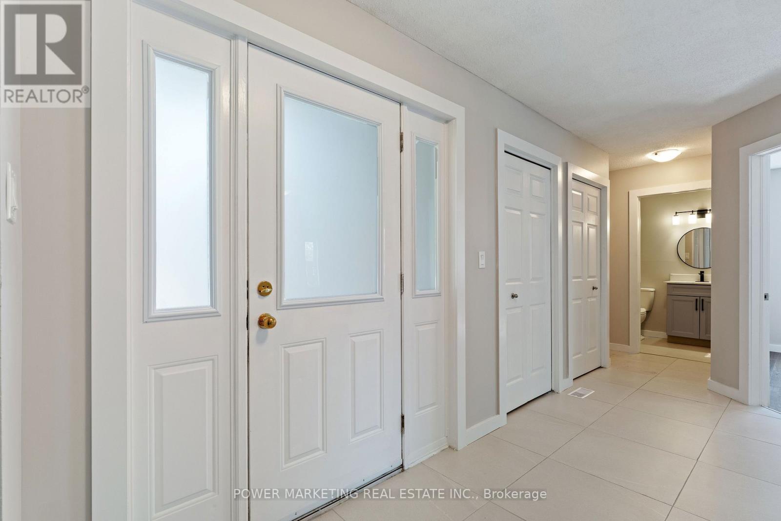 5722 Kemplane Court, Ottawa, ON - Indoor Photo Showing Other Room
