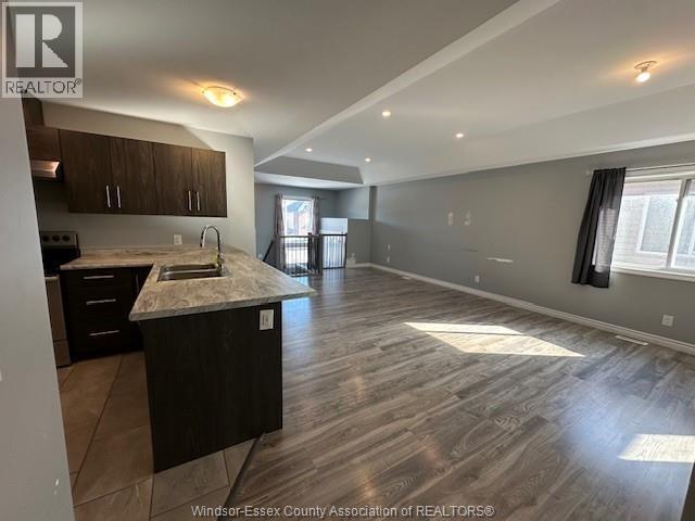 3161 Viola Crescent, Windsor, ON - Indoor Photo Showing Kitchen With Double Sink