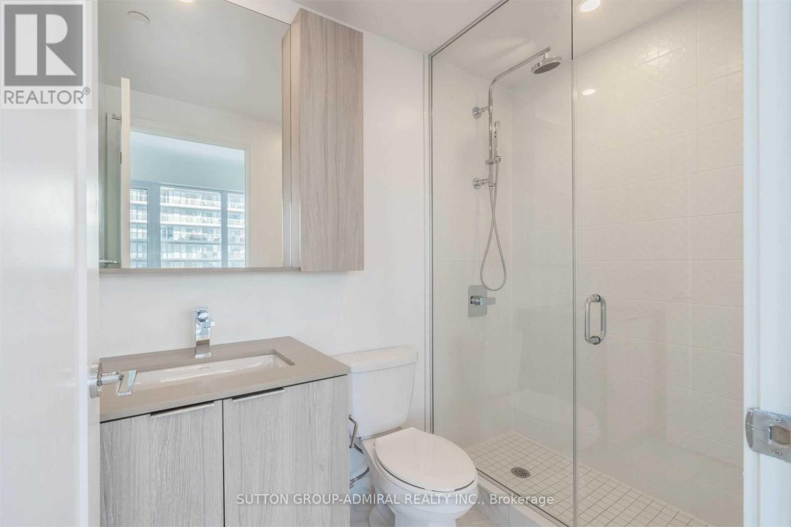1704 - 70 Annie Craig Drive, Toronto, ON - Indoor Photo Showing Bathroom