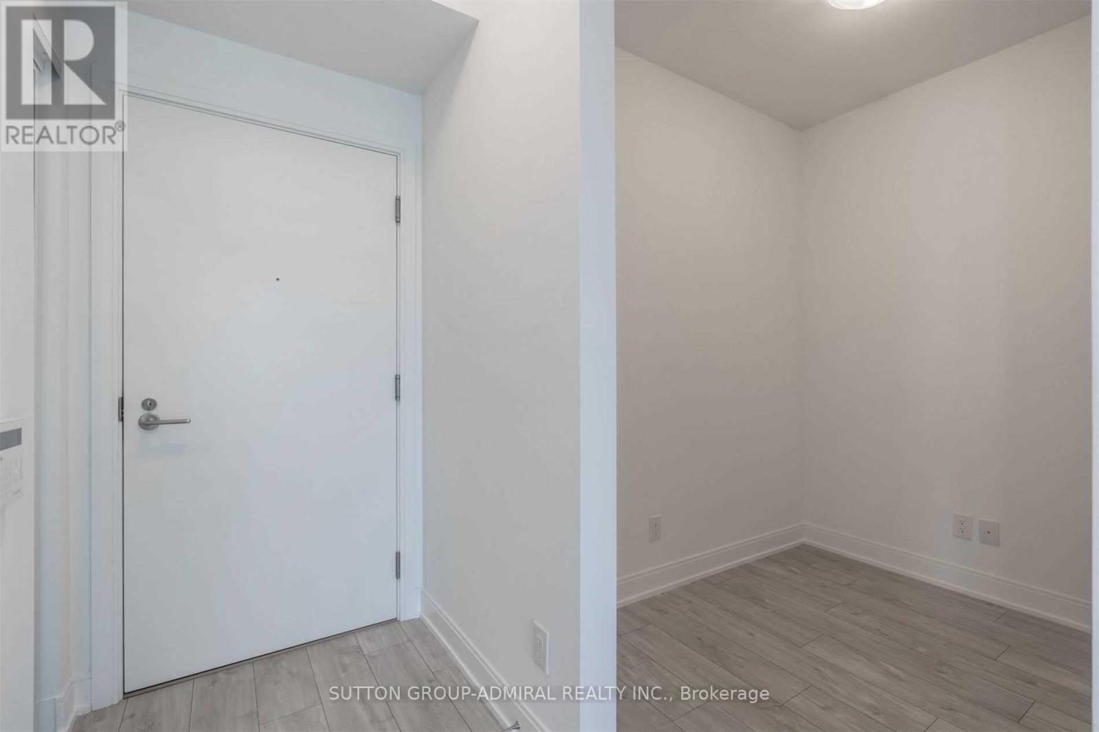 1704 - 70 Annie Craig Drive, Toronto, ON - Indoor Photo Showing Other Room