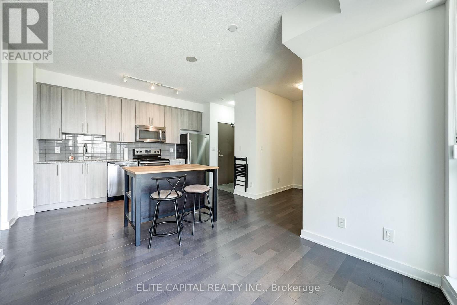 1409 - 4099 Brickstone Mews, Mississauga, ON - Indoor Photo Showing Kitchen