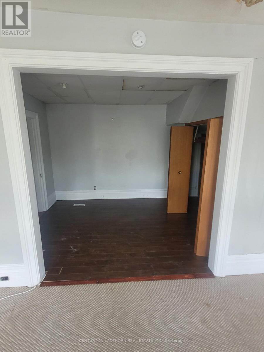 86 - 88 West Street W, Greater Napanee (Greater Napanee), ON - Indoor Photo Showing Other Room