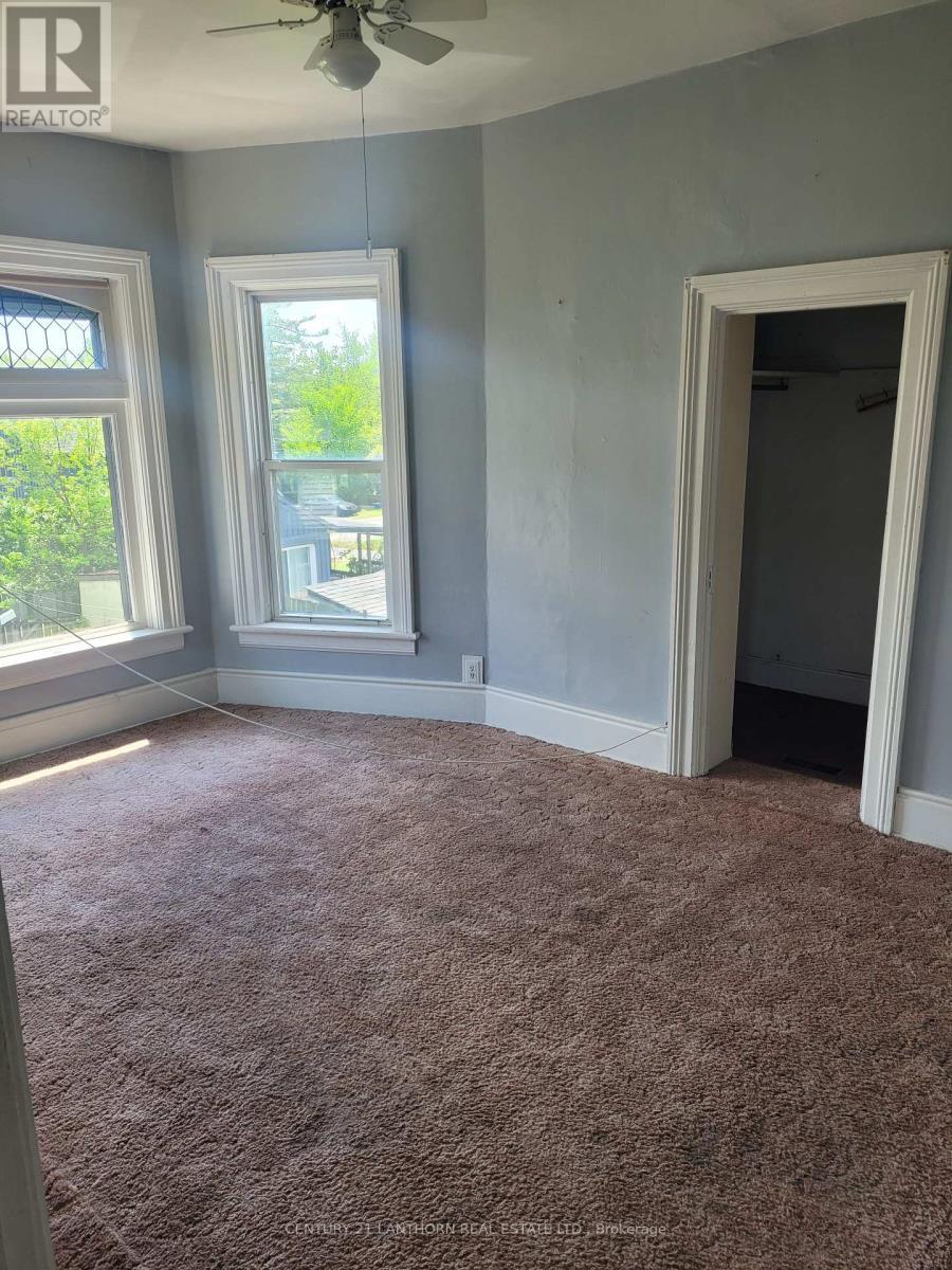 86 - 88 West Street W, Greater Napanee (Greater Napanee), ON - Indoor Photo Showing Other Room