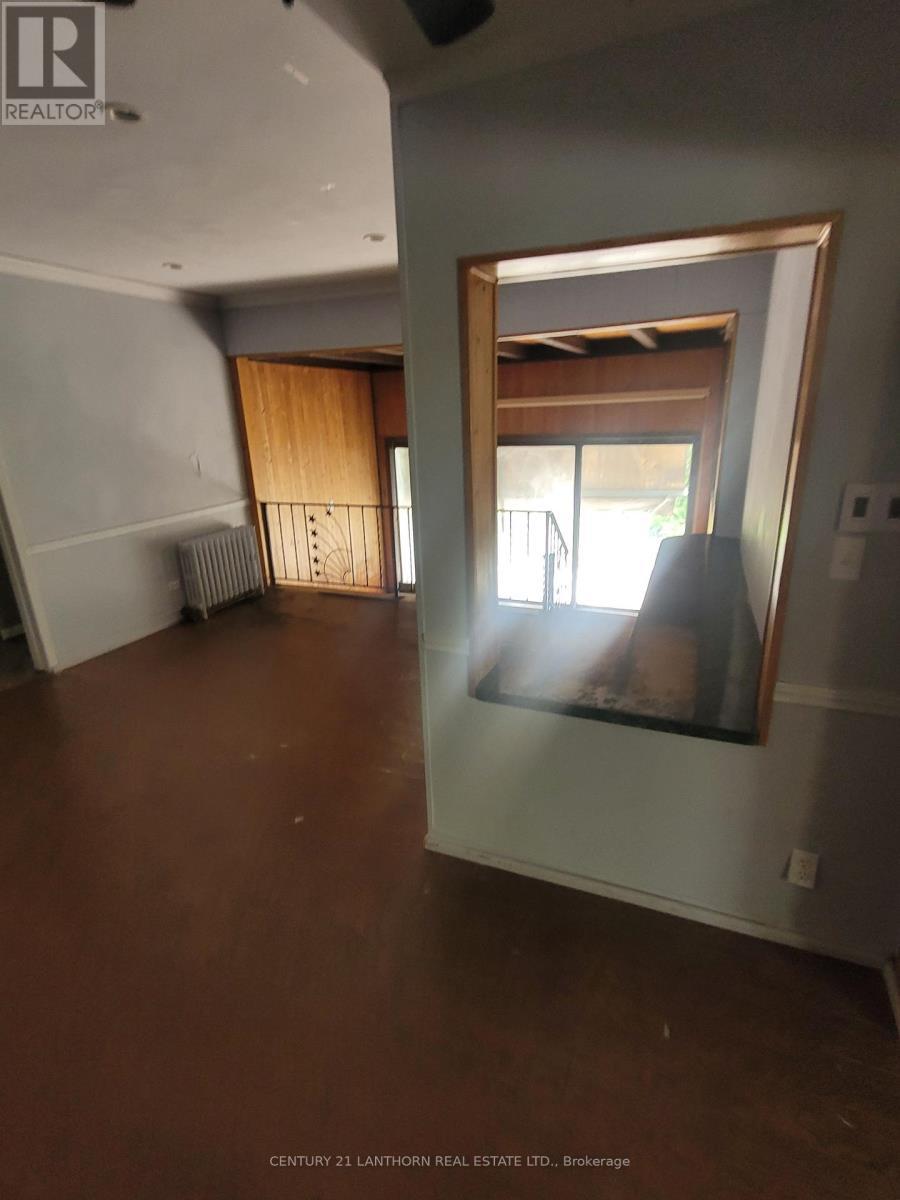 86 - 88 West Street W, Greater Napanee (Greater Napanee), ON - Indoor Photo Showing Other Room