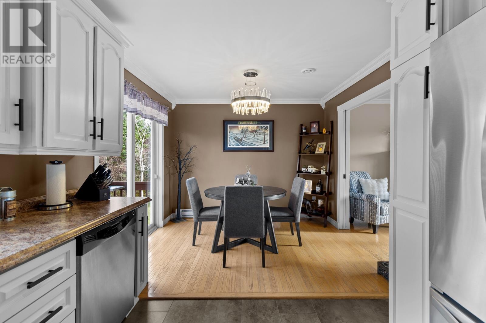 18 Shaheen Crescent, Come By Chance, NL - Indoor Photo Showing Kitchen