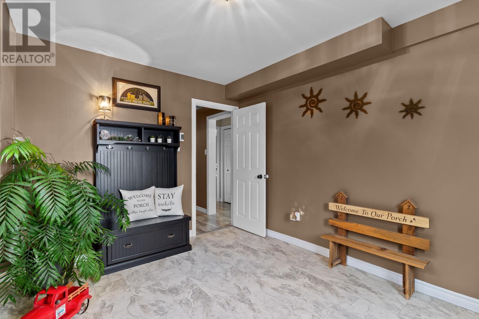 18 Shaheen Crescent, Come By Chance, NL - Indoor