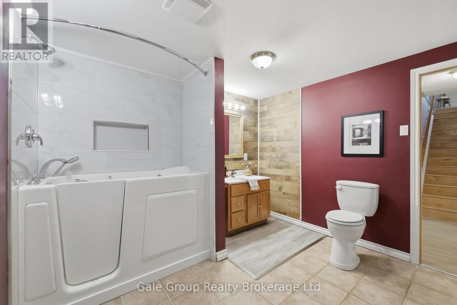 12615 Bay-Nor Boundary Road, Bayham, ON - Indoor Photo Showing Bathroom