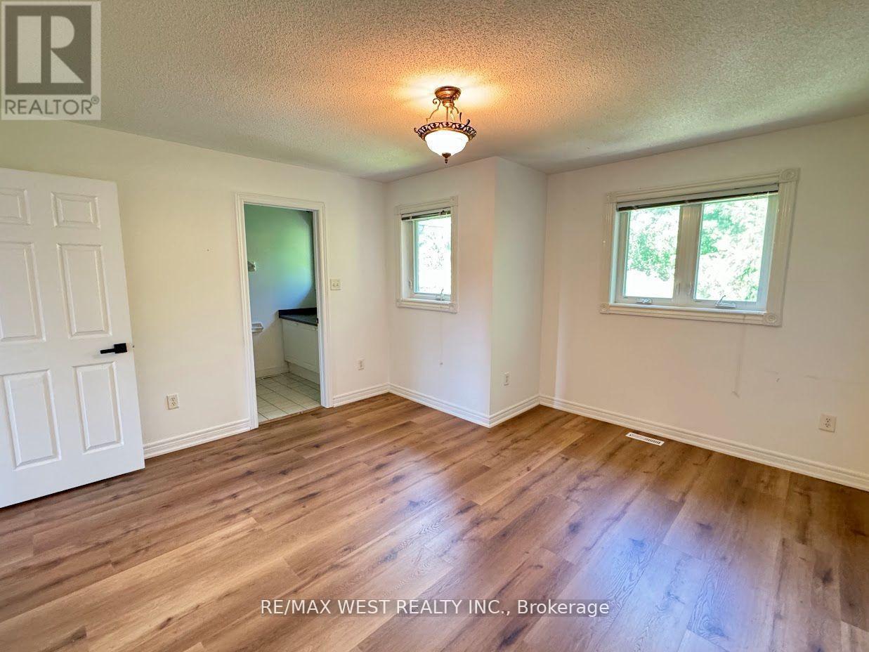 56 Long Point Drive, Richmond Hill, ON - Indoor Photo Showing Other Room