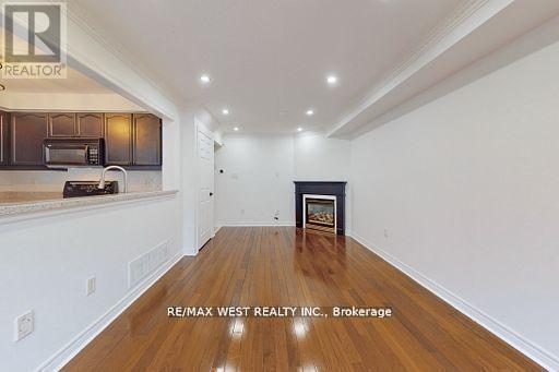 56 Long Point Drive, Richmond Hill, ON - Indoor With Fireplace