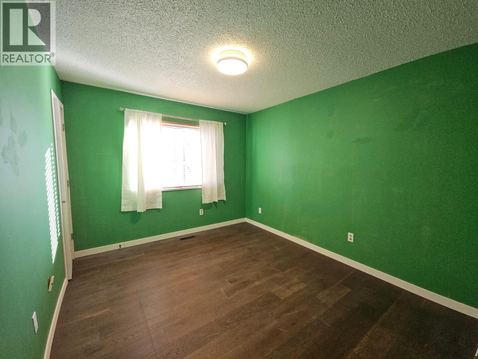 116 Birch Avenue, Tumbler Ridge, BC - Indoor Photo Showing Other Room