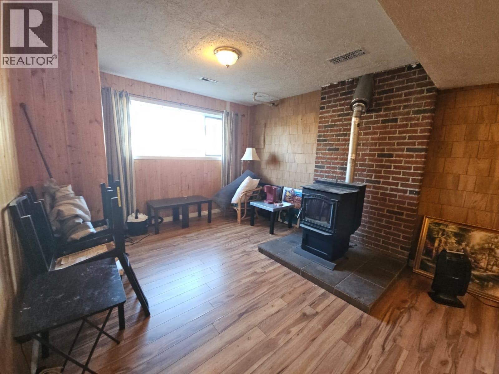 116 Birch Avenue, Tumbler Ridge, BC - Indoor With Fireplace