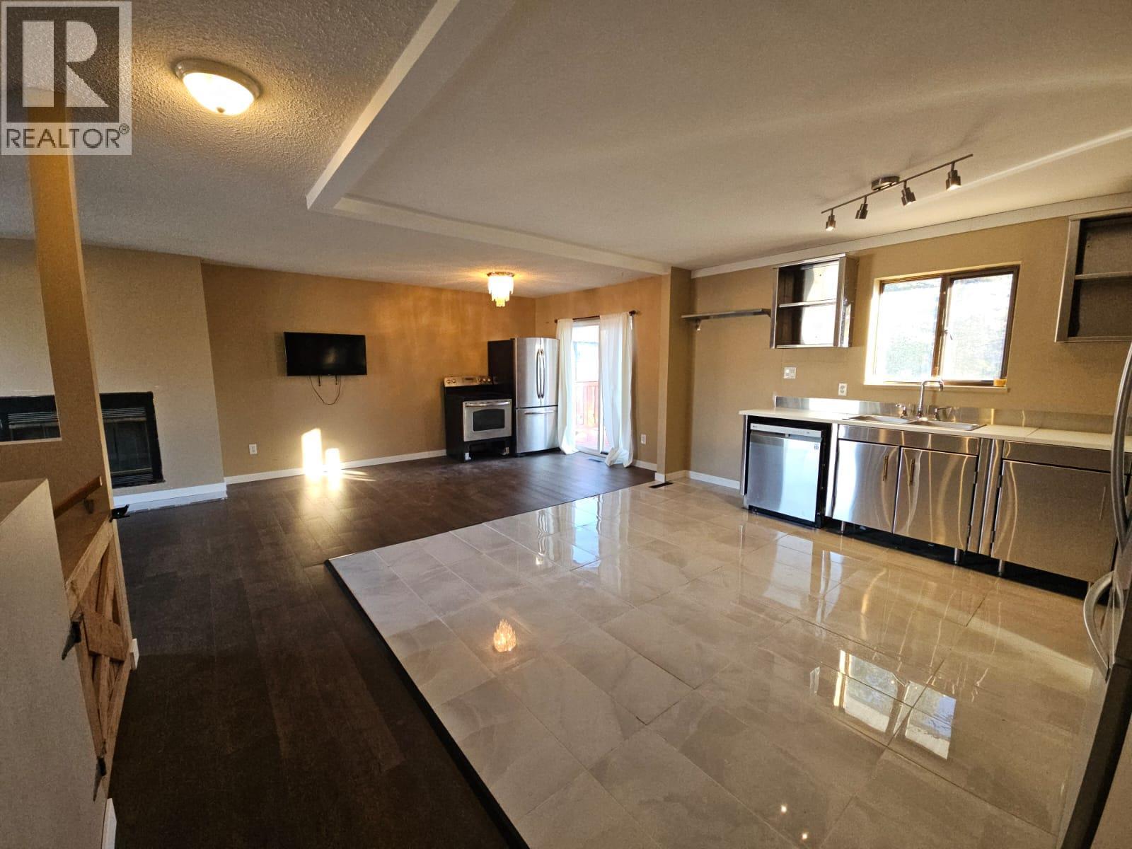 116 Birch Avenue, Tumbler Ridge, BC - Indoor