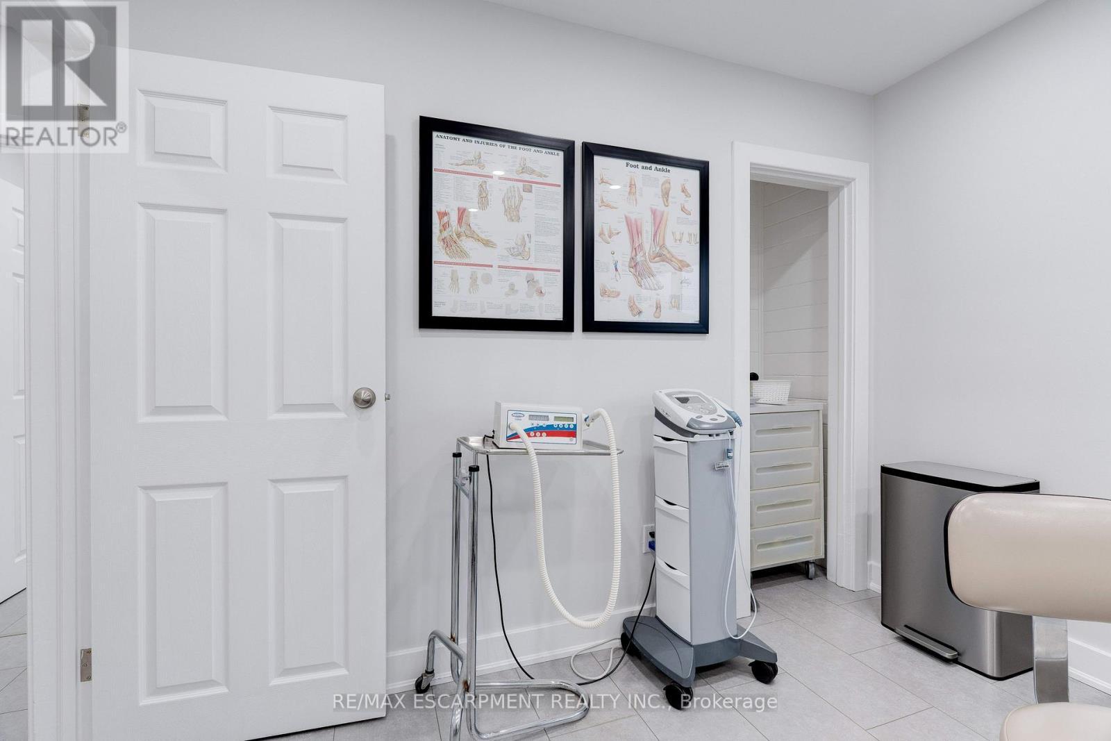 2409 Walker'S Line, Burlington, ON