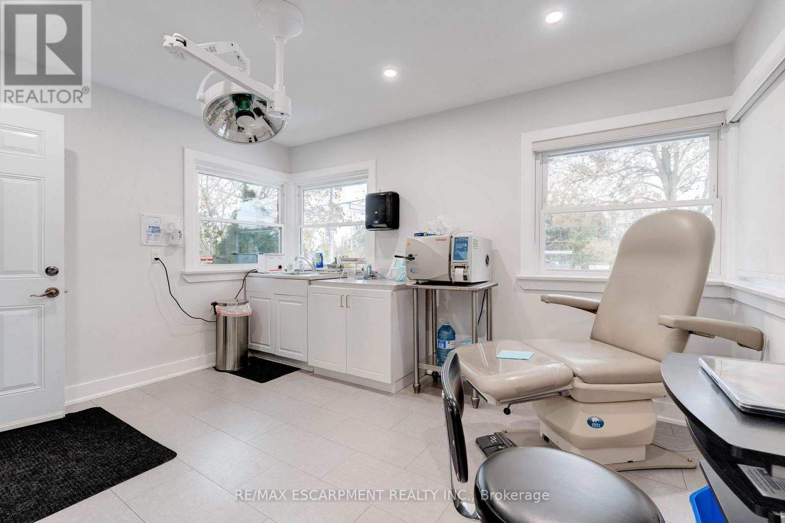 2409 Walker'S Line, Burlington, ON