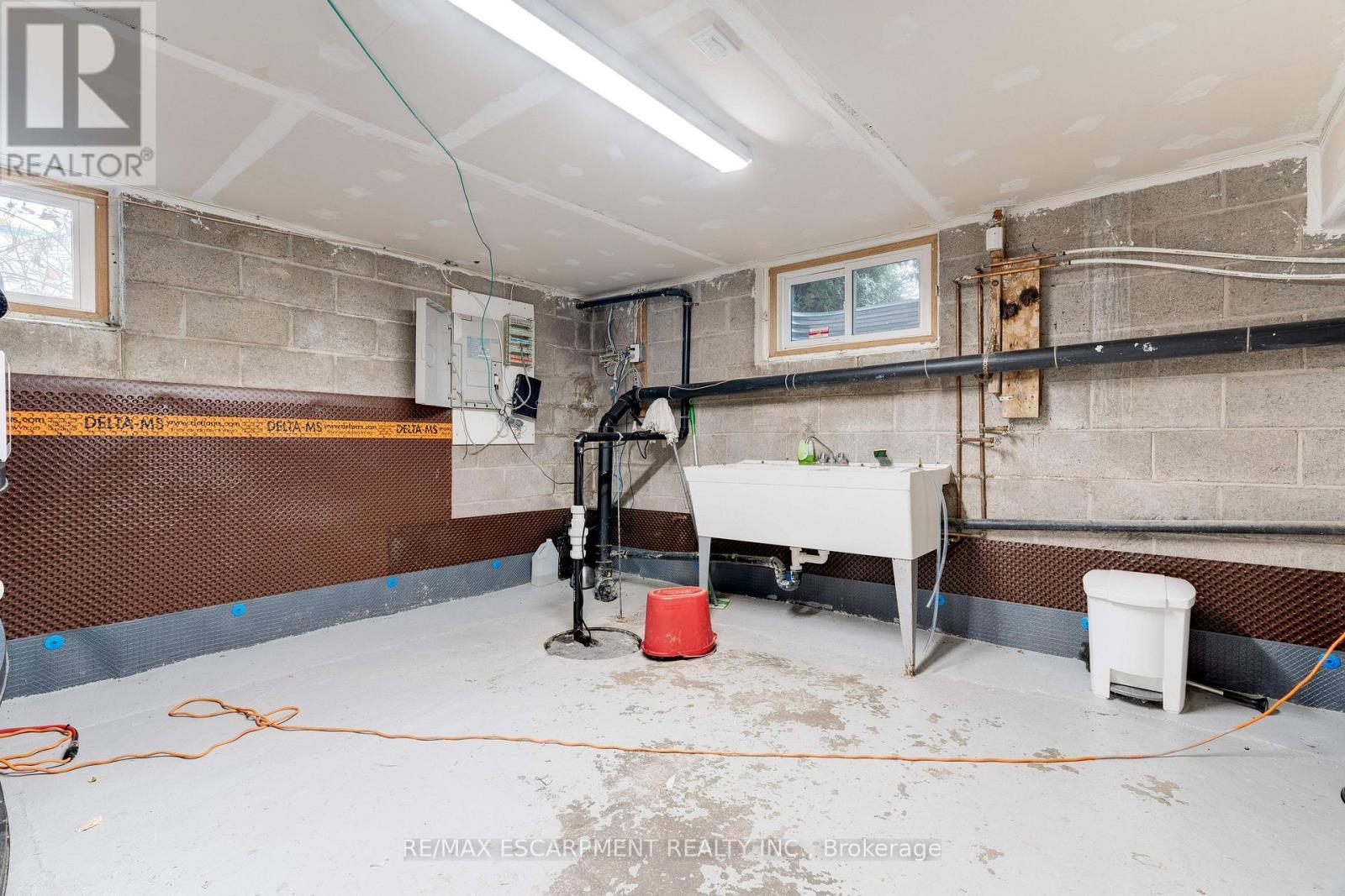 2409 Walker'S Line, Burlington, ON