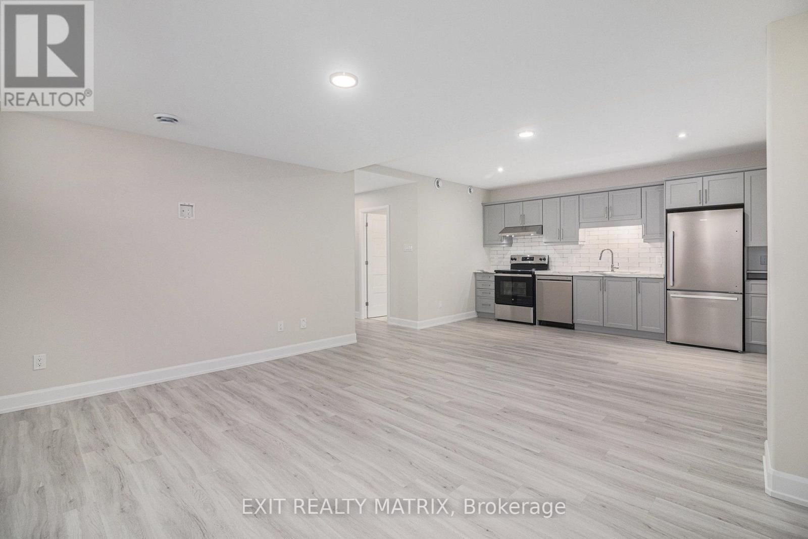 1208 Montblanc Crescent, Russell, ON - Indoor Photo Showing Other Room