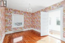 Spacious Bedroom with access to Sunroom -