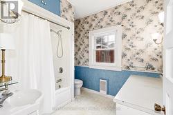 Second floor 4 piece bath -
