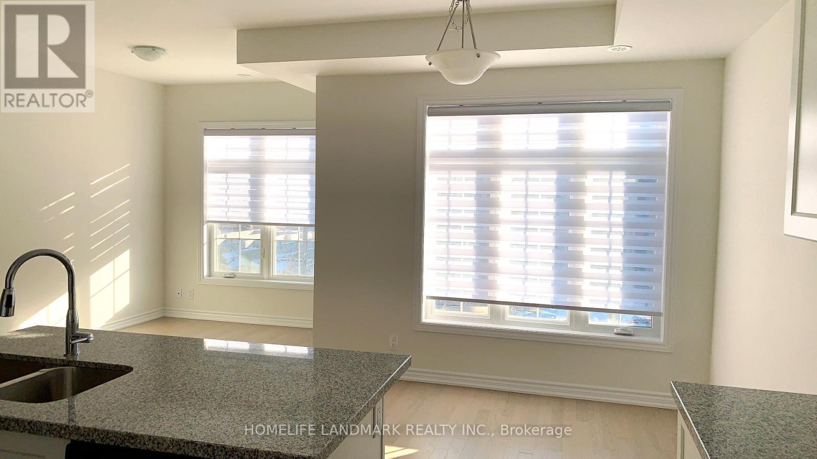 99 William Shearn Crescent, Markham, ON - Indoor Photo Showing Kitchen With Double Sink