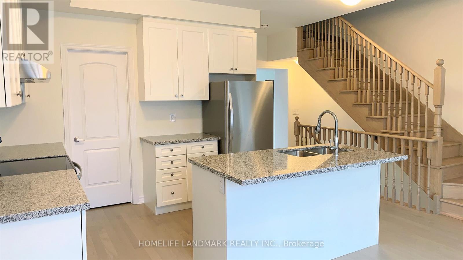 99 William Shearn Crescent, Markham, ON - Indoor Photo Showing Kitchen With Double Sink
