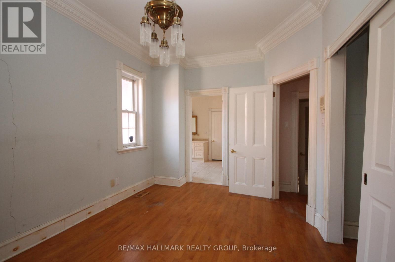 301 Waverley Street, Ottawa, ON - Indoor Photo Showing Other Room