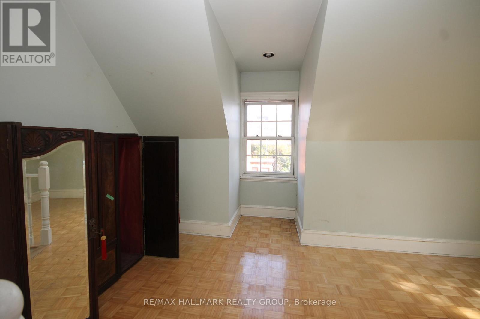 301 Waverley Street, Ottawa, ON - Indoor Photo Showing Other Room