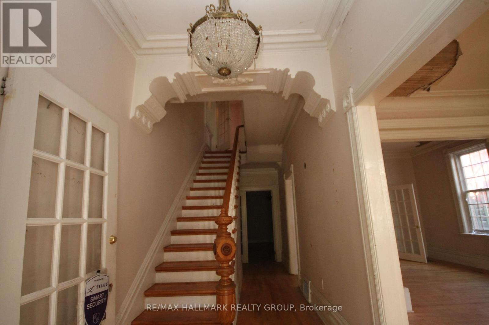 301 Waverley Street, Ottawa, ON - Indoor Photo Showing Other Room