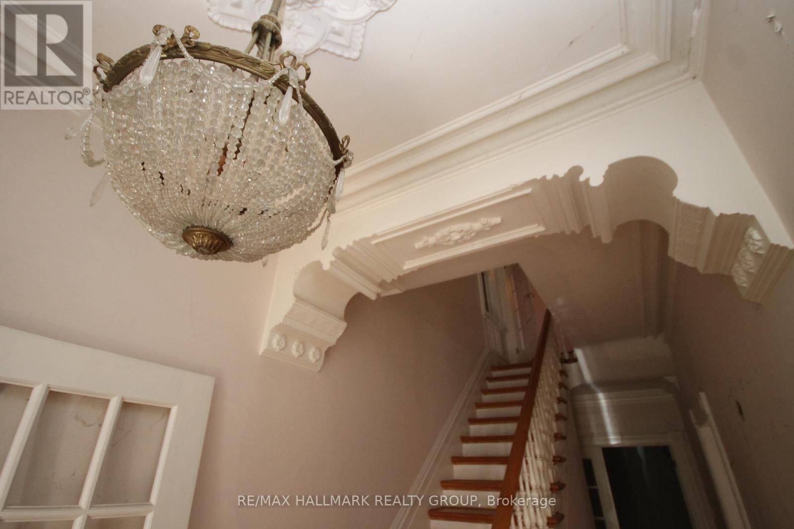 301 Waverley Street, Ottawa, ON - Indoor Photo Showing Other Room