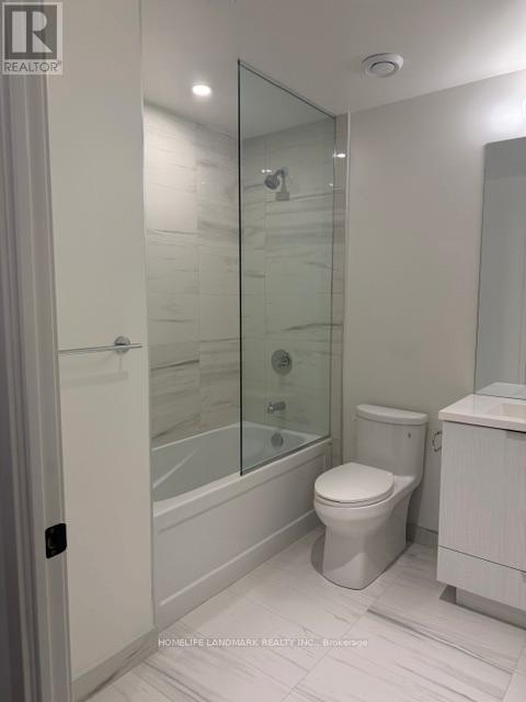 2212 - 8 Interchange Way, Vaughan, ON - Indoor Photo Showing Bathroom