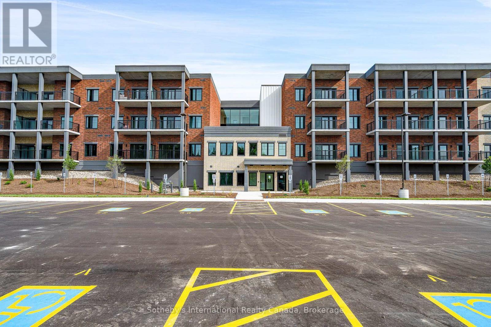 322 - 121 Mary Street, Clearview (Creemore), ON - Outdoor With Balcony With Facade