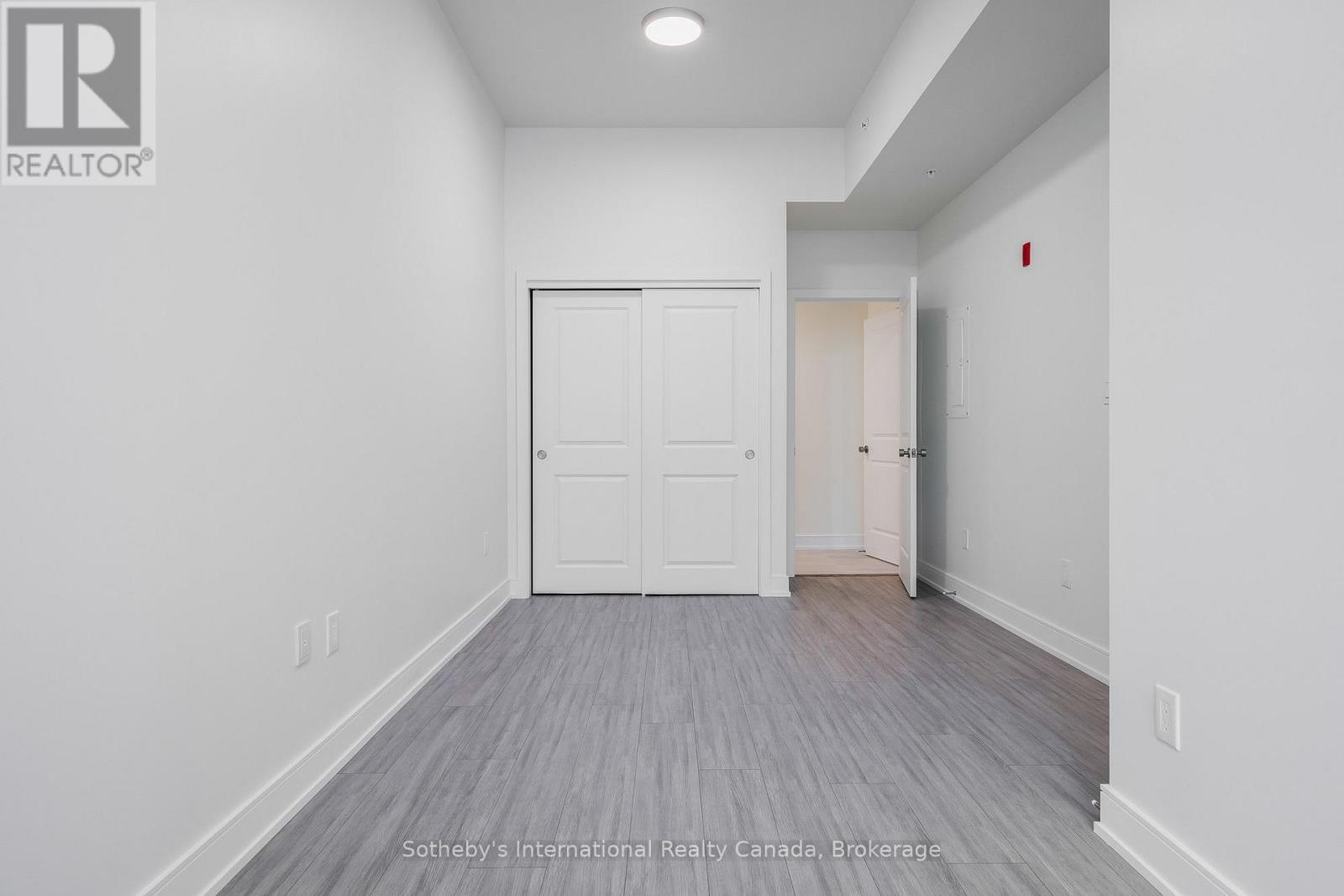 322 - 121 Mary Street, Clearview (Creemore), ON - Indoor Photo Showing Other Room