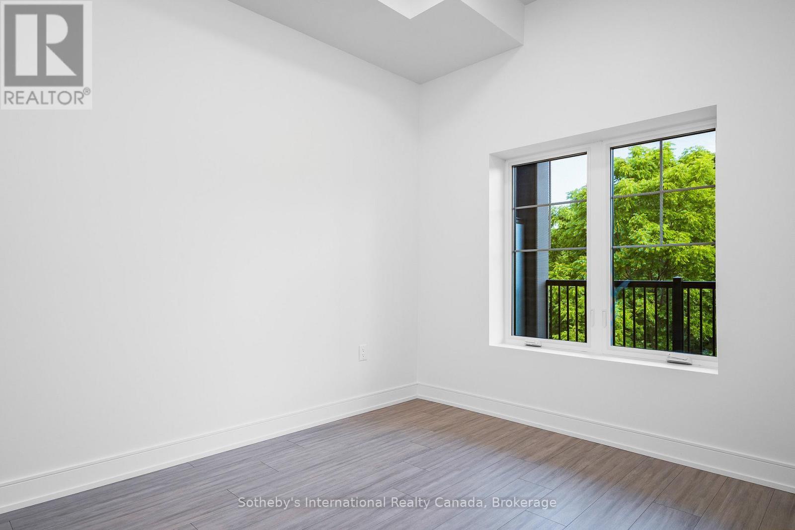 322 - 121 Mary Street, Clearview (Creemore), ON - Indoor Photo Showing Other Room