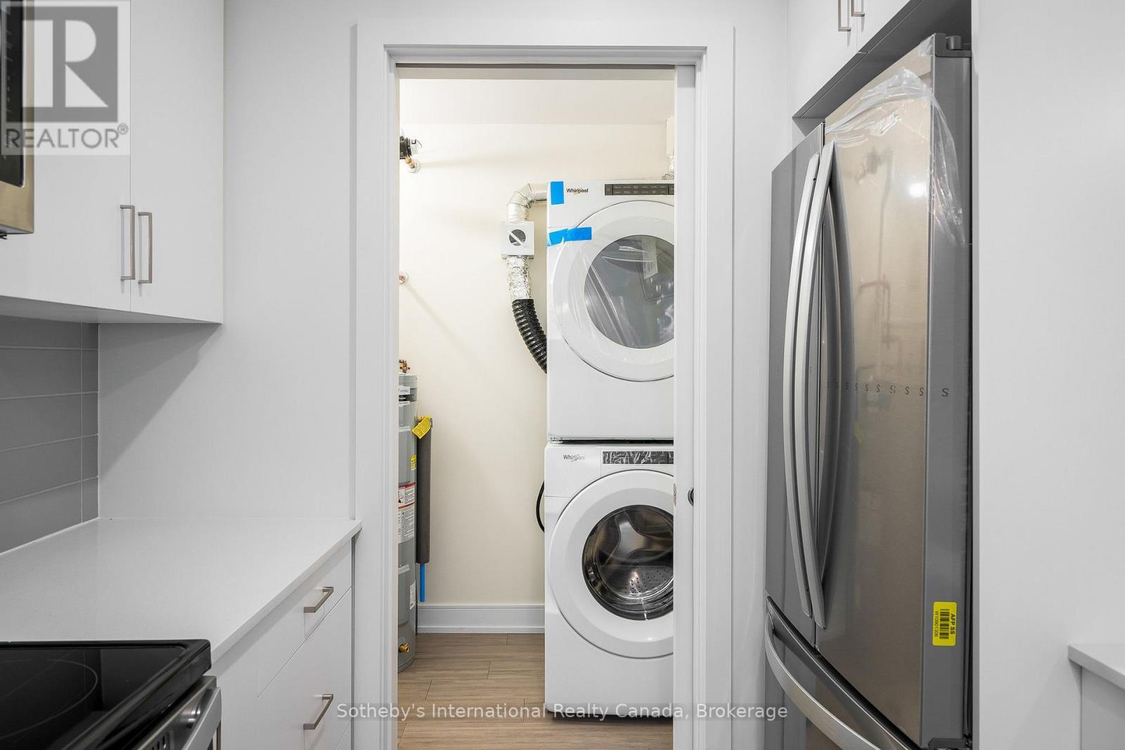322 - 121 Mary Street, Clearview (Creemore), ON - Indoor Photo Showing Laundry Room