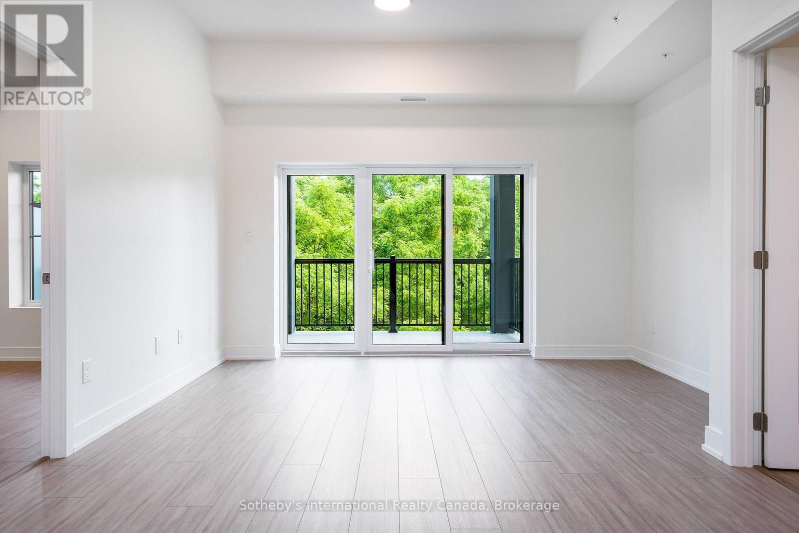 322 - 121 Mary Street, Clearview (Creemore), ON - Indoor Photo Showing Other Room