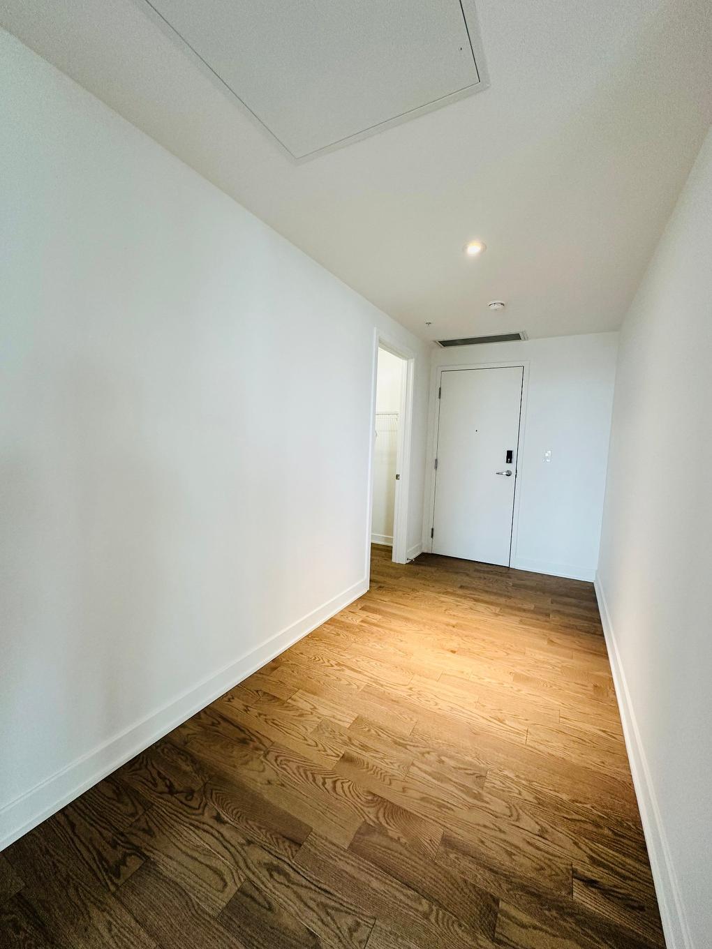 Hall d'entrée/Vestibule - 713-505 Rue De L'Escale, Brossard, QC - Indoor Photo Showing Other Room