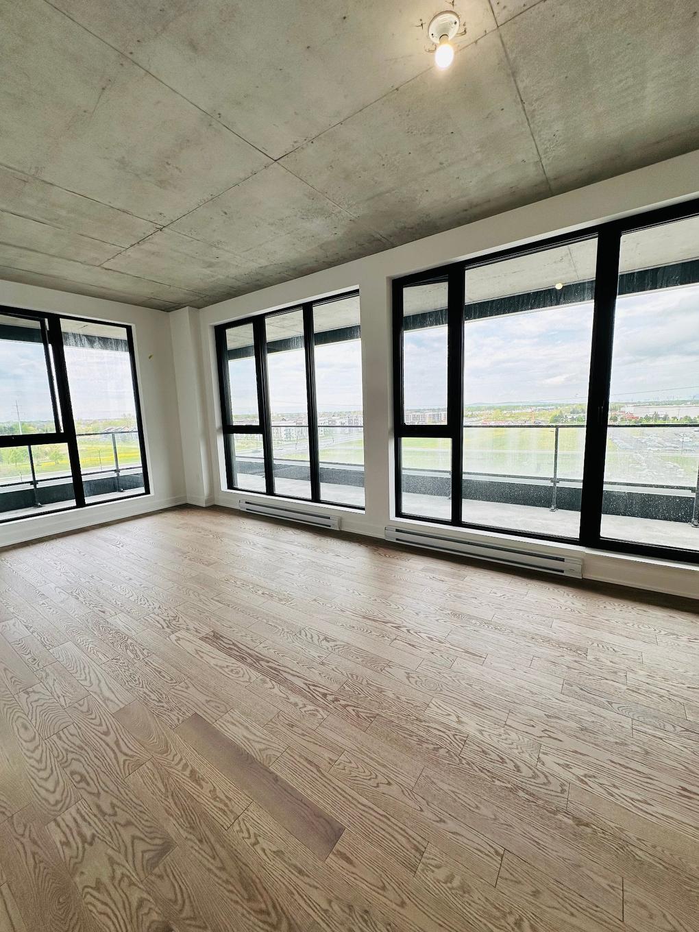 Salon - 713-505 Rue De L'Escale, Brossard, QC - Indoor Photo Showing Other Room