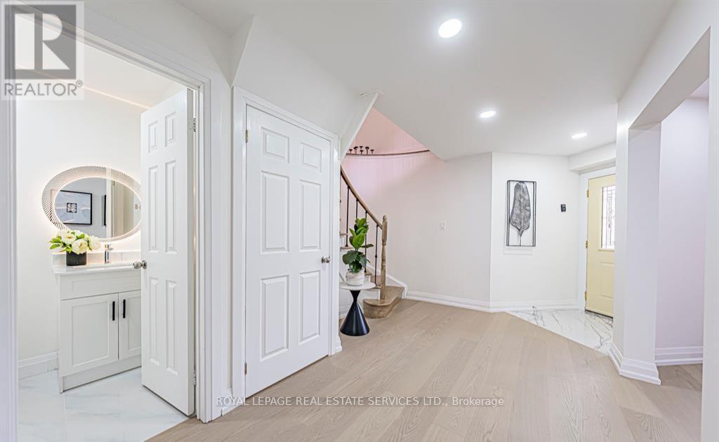 4797 Rosebush Road, Mississauga, ON - Indoor Photo Showing Other Room