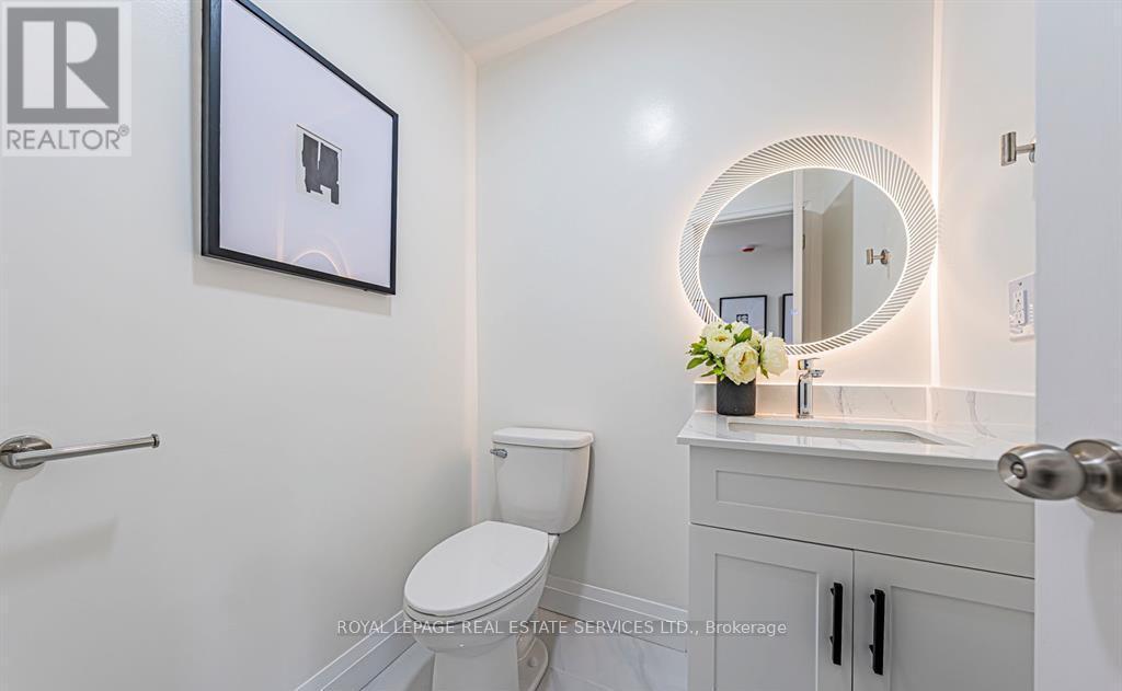 4797 Rosebush Road, Mississauga, ON - Indoor Photo Showing Bathroom