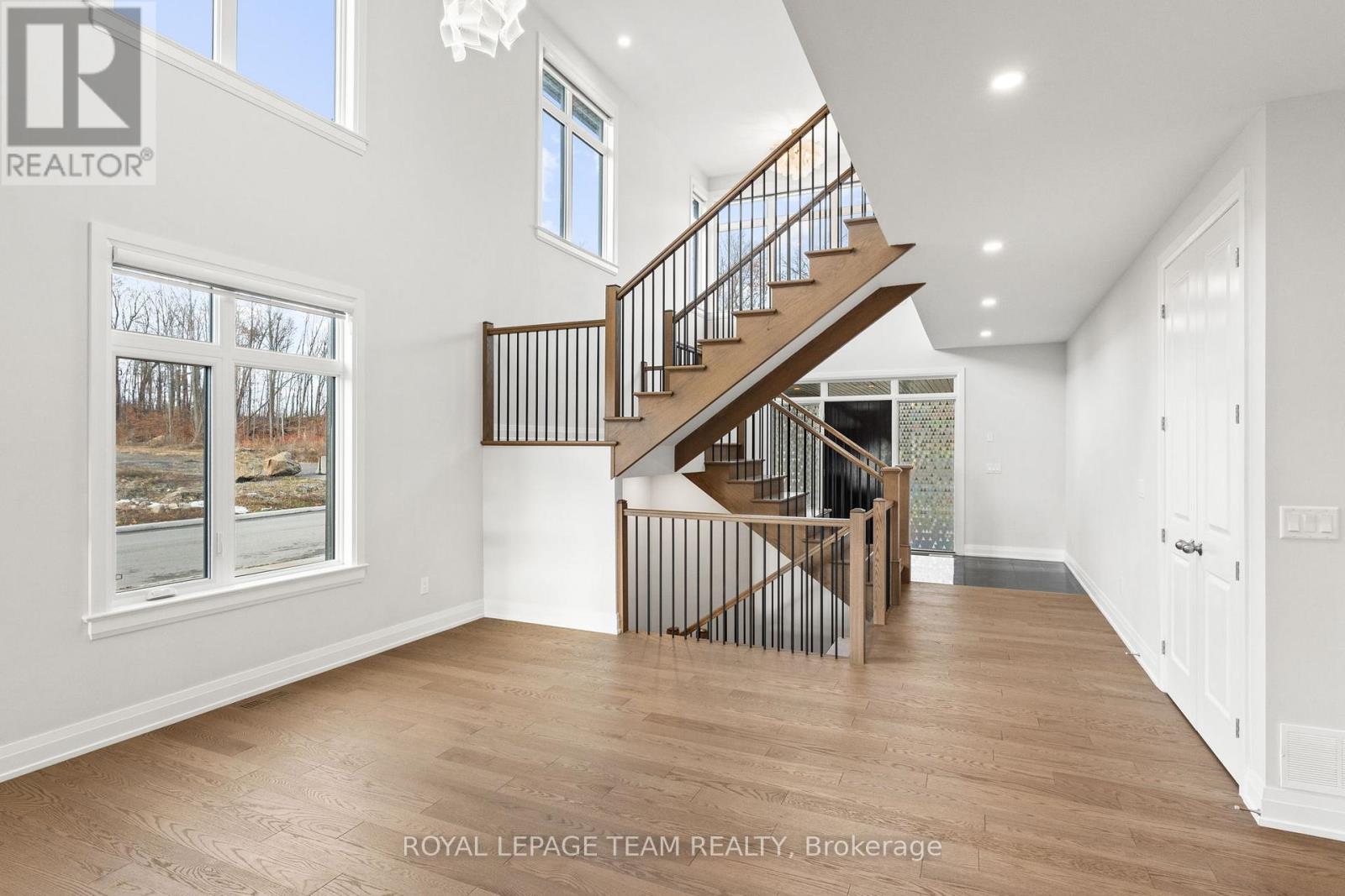Dining Room - 200 Ketchikan Crescent, Ottawa, ON - Indoor Photo Showing Other Room