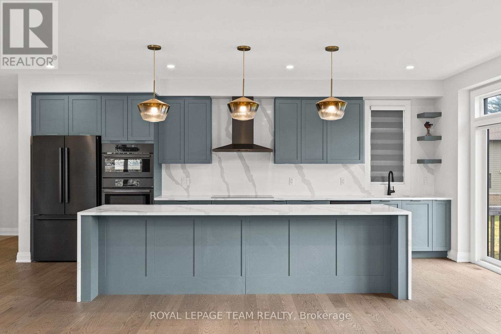 Kitchen - 200 Ketchikan Crescent, Ottawa, ON - Indoor Photo Showing Kitchen With Upgraded Kitchen