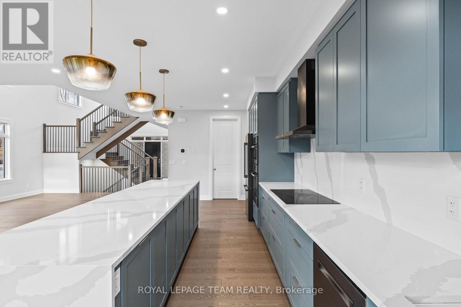 Kitchen - 200 Ketchikan Crescent, Ottawa, ON - Indoor Photo Showing Kitchen With Upgraded Kitchen