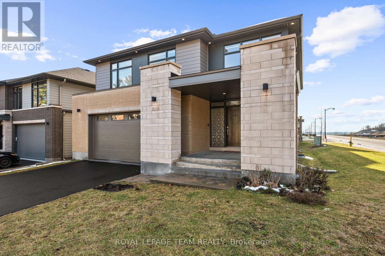 Exterior Front - 200 Ketchikan Crescent, Ottawa, ON - Outdoor