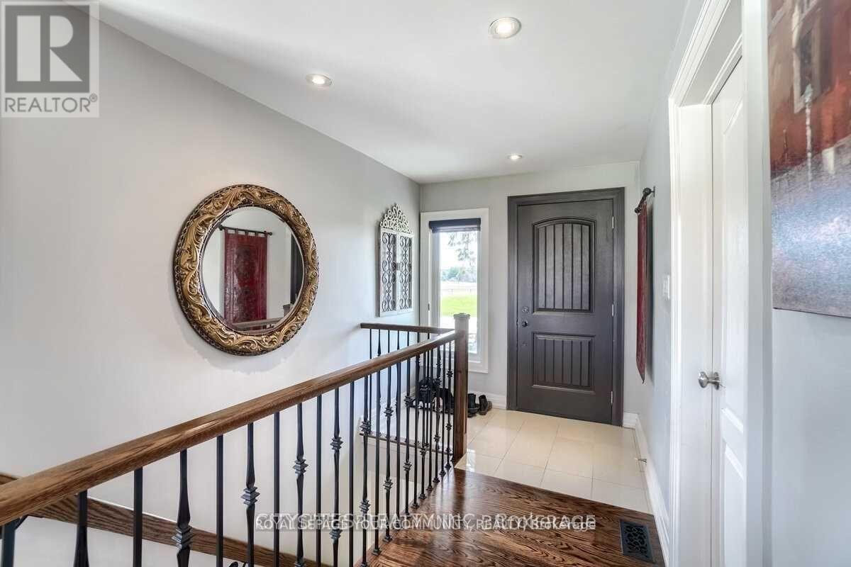 5890 15Th Side Road, King, ON - Indoor Photo Showing Other Room