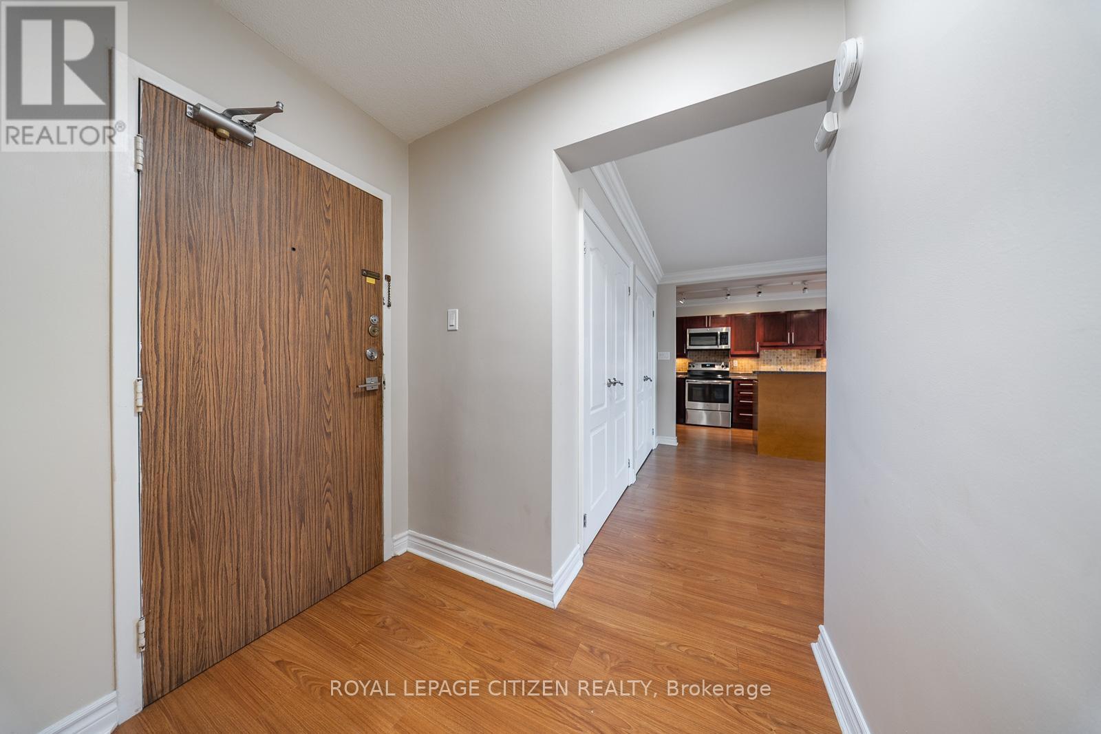 202 - 260 Seneca Hill Drive, Toronto, ON - Indoor Photo Showing Other Room