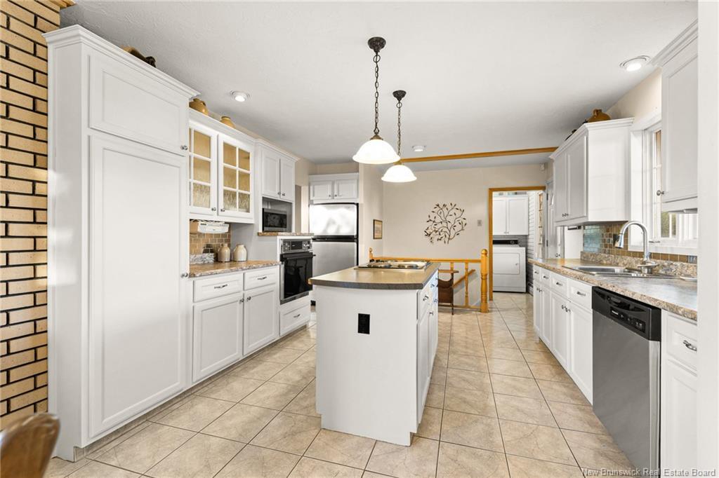 641-643 Evangeline St, Dieppe, NB