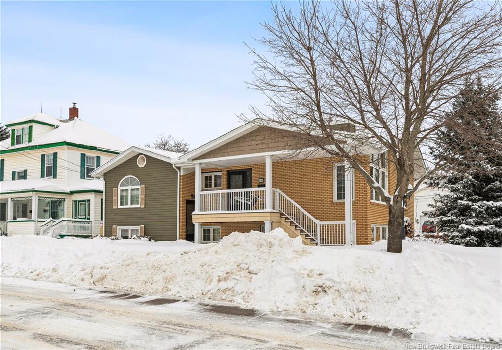641-643 Evangeline St, Dieppe, NB