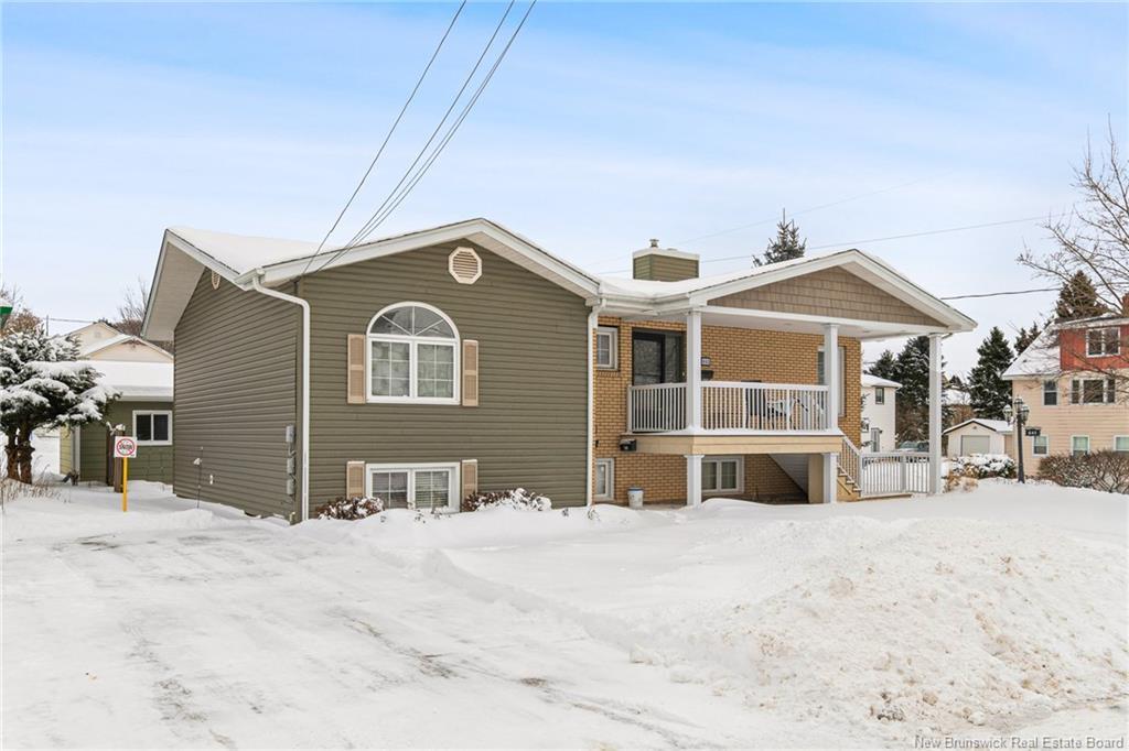 641-643 Evangeline St, Dieppe, NB
