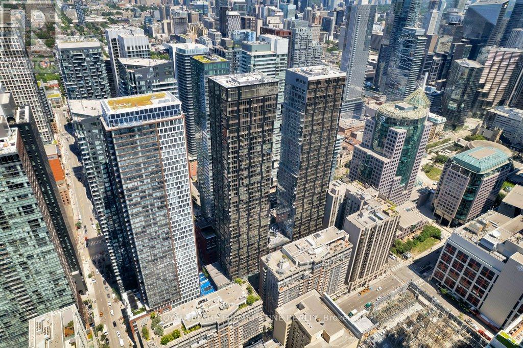 710 - 15 Mercer Street, Toronto, ON - Outdoor With Facade