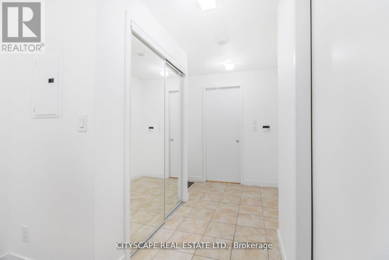 3910 - 12 York Street, Toronto, ON - Photo Showing Other Room