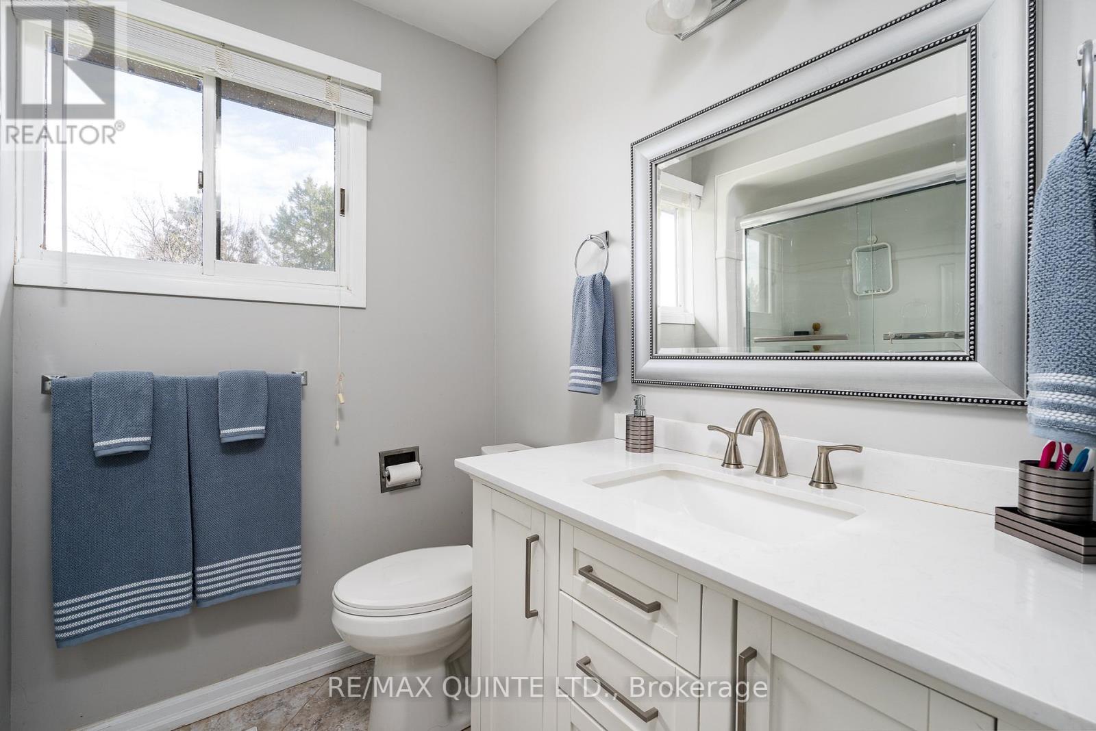 252 Maines Road, Tweed (Hungerford (Twp)), ON - Indoor Photo Showing Bathroom